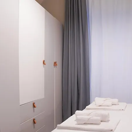 Tarsia Relais Apartment Naples